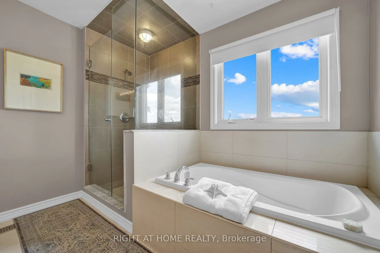 40, Ridge Gate, Mt Albert, East Gwillimbury