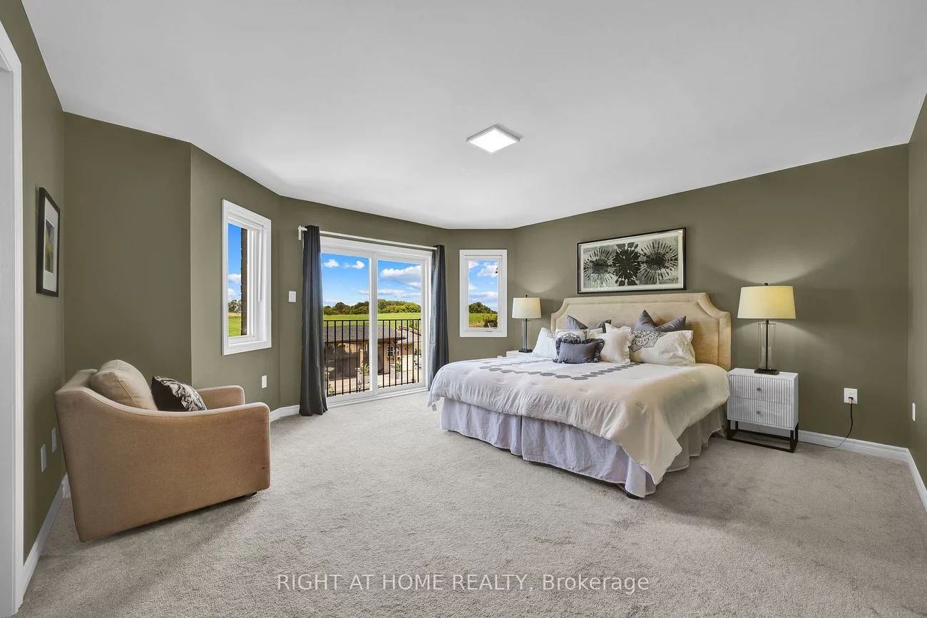 40, Ridge Gate, Mt Albert, East Gwillimbury