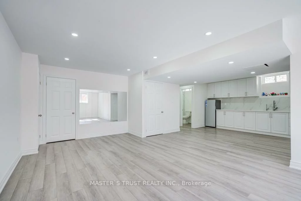 56, Herefordshire, Rural East Gwillimbury, East Gwillimbury