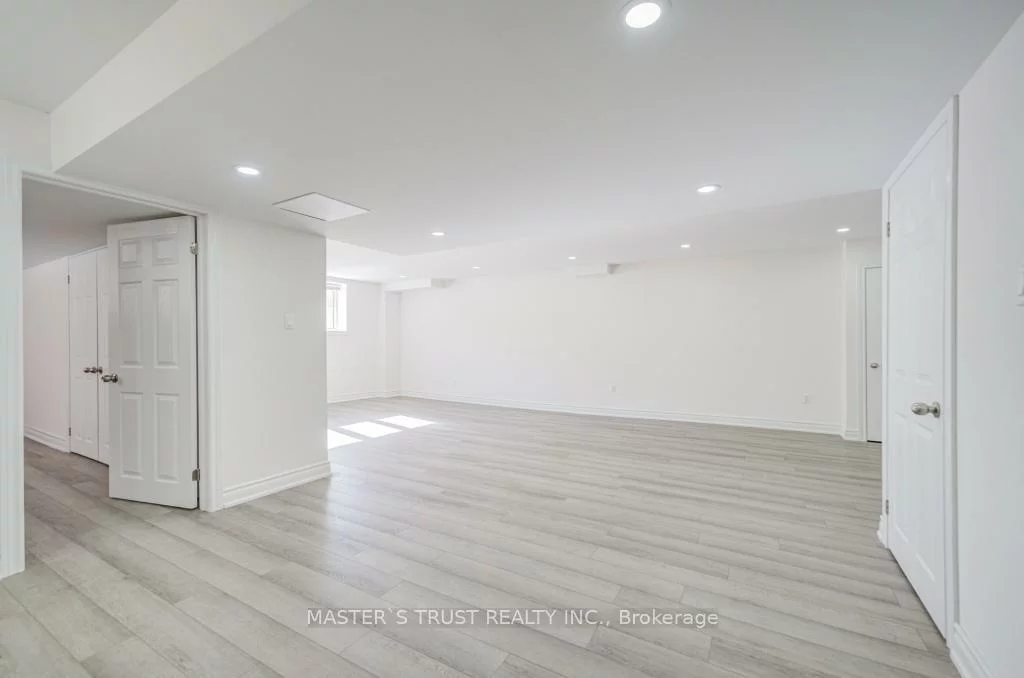 56, Herefordshire, Rural East Gwillimbury, East Gwillimbury