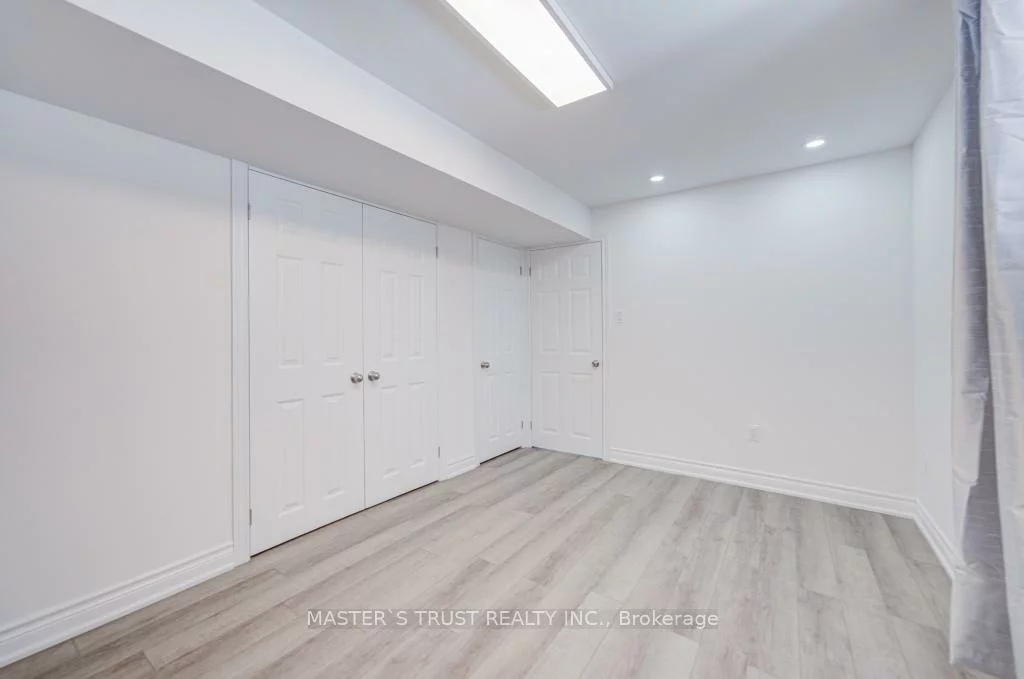 56, Herefordshire, Rural East Gwillimbury, East Gwillimbury