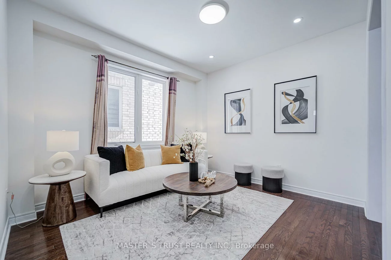 56, Herefordshire, Rural East Gwillimbury, East Gwillimbury