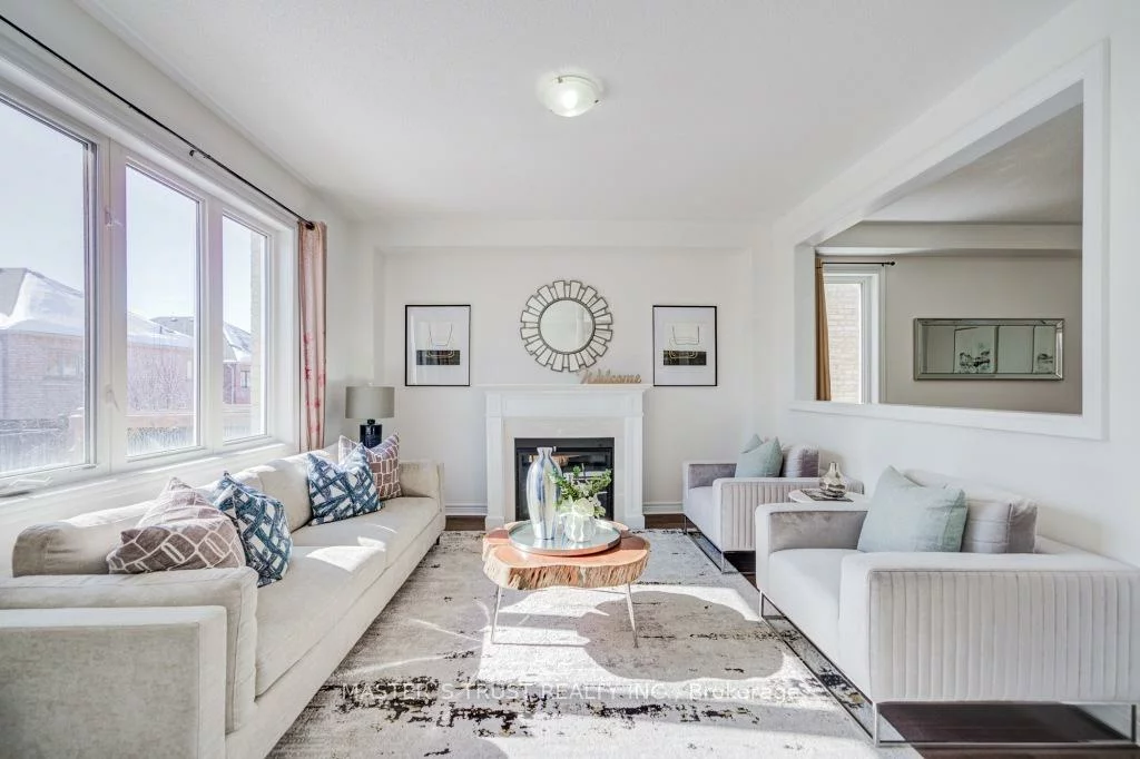 56, Herefordshire, Rural East Gwillimbury, East Gwillimbury