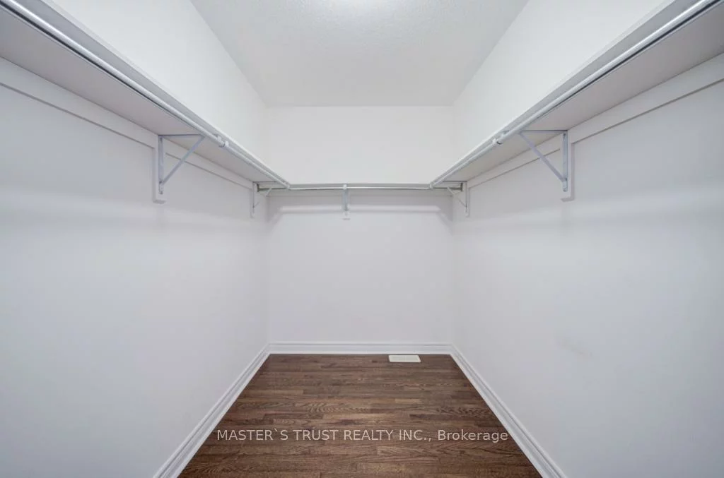 56, Herefordshire, Rural East Gwillimbury, East Gwillimbury