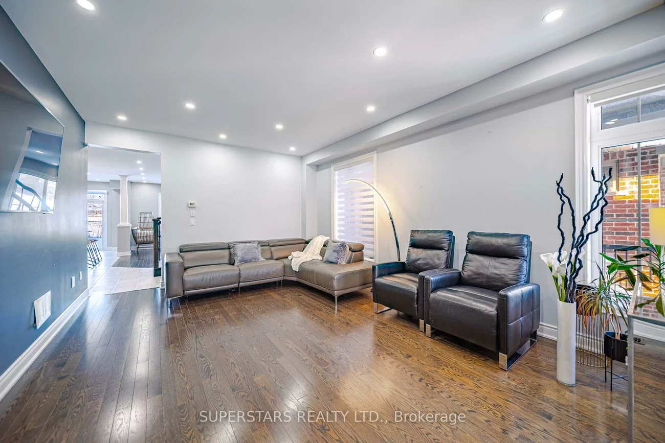 30, Festival, Sharon, East Gwillimbury