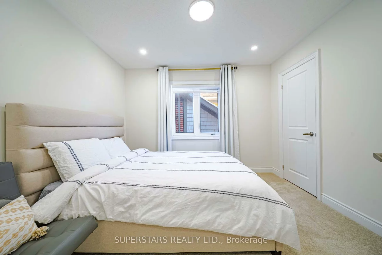 30, Festival, Sharon, East Gwillimbury