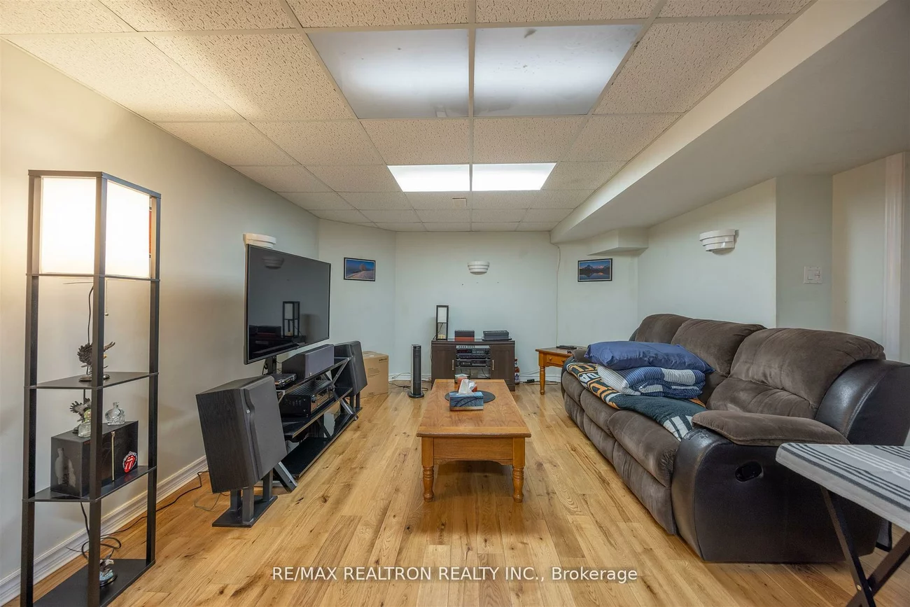 60, Arthur Hall, Sharon, East Gwillimbury