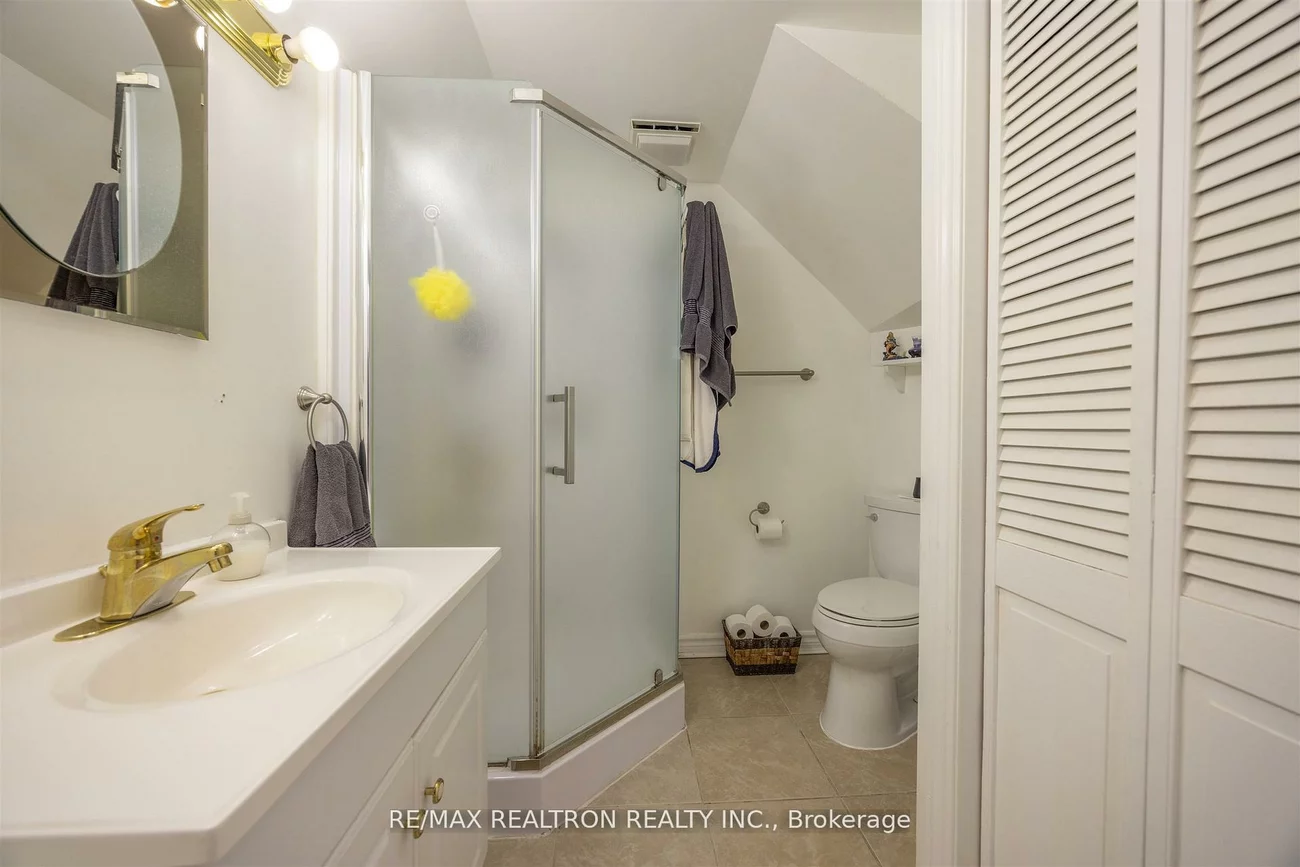 60, Arthur Hall, Sharon, East Gwillimbury