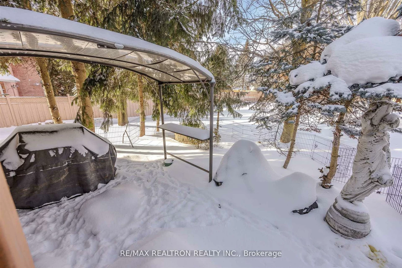 60, Arthur Hall, Sharon, East Gwillimbury