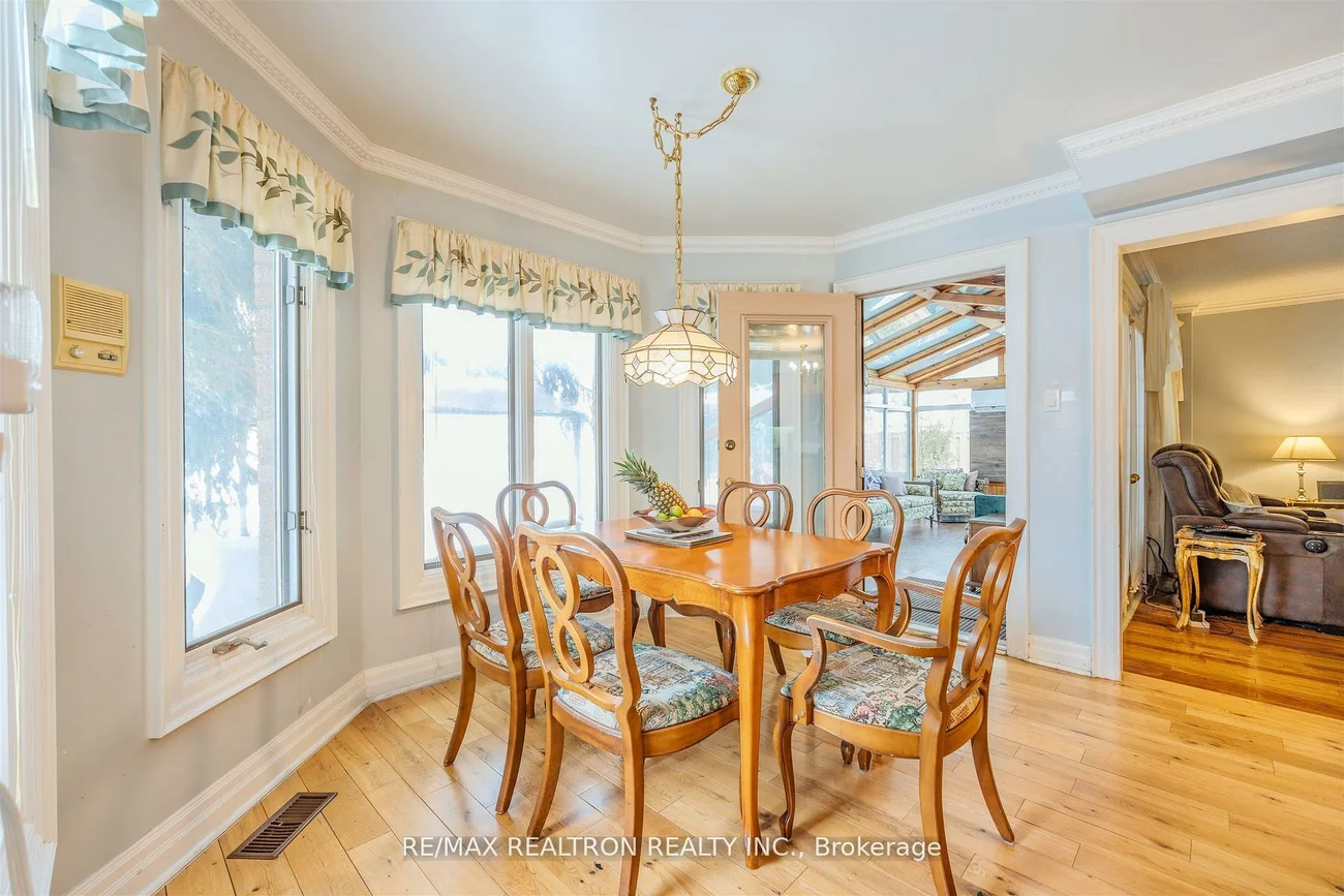 60, Arthur Hall, Sharon, East Gwillimbury