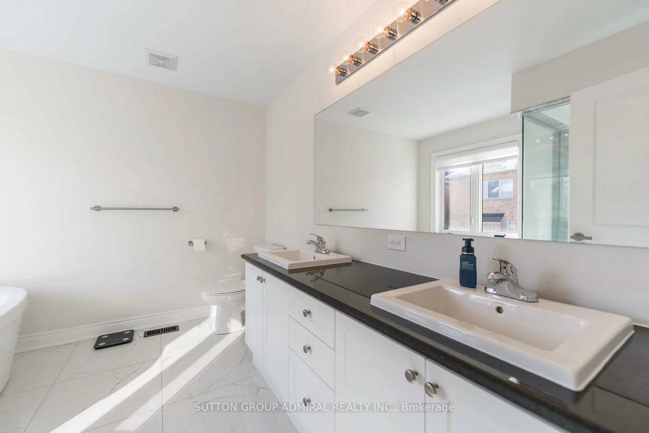 124, Mondial, Queensville, East Gwillimbury