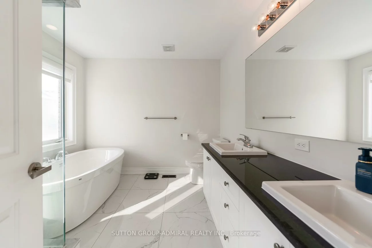 124, Mondial, Queensville, East Gwillimbury