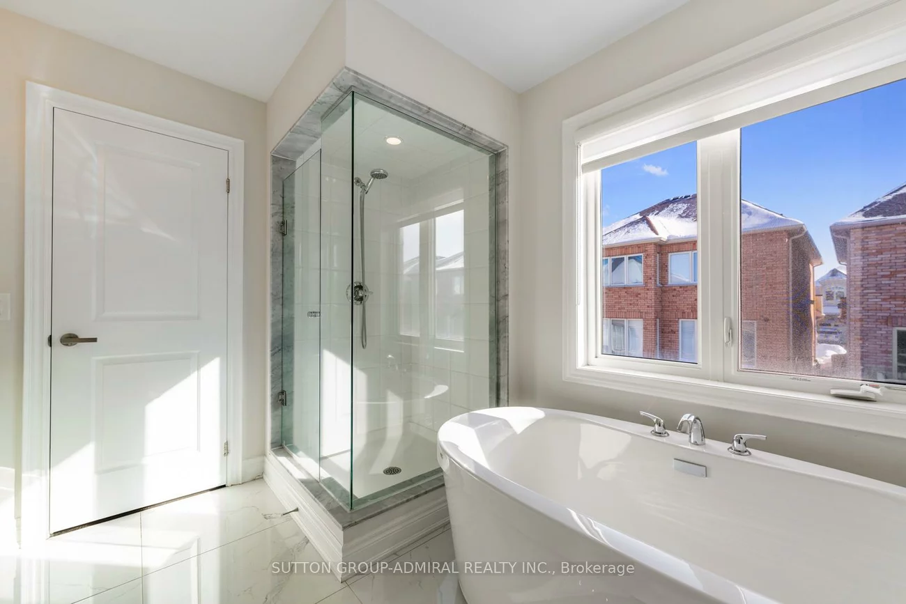 124, Mondial, Queensville, East Gwillimbury