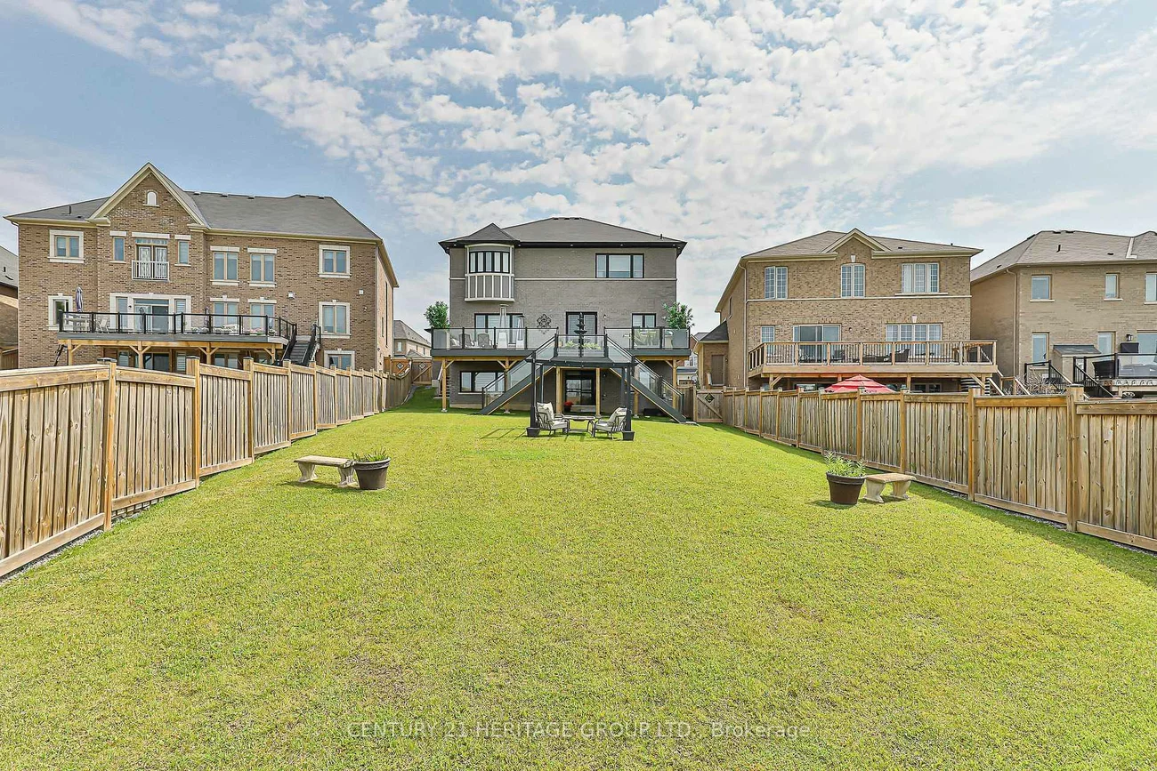 38, Whitebirch, Sharon, East Gwillimbury