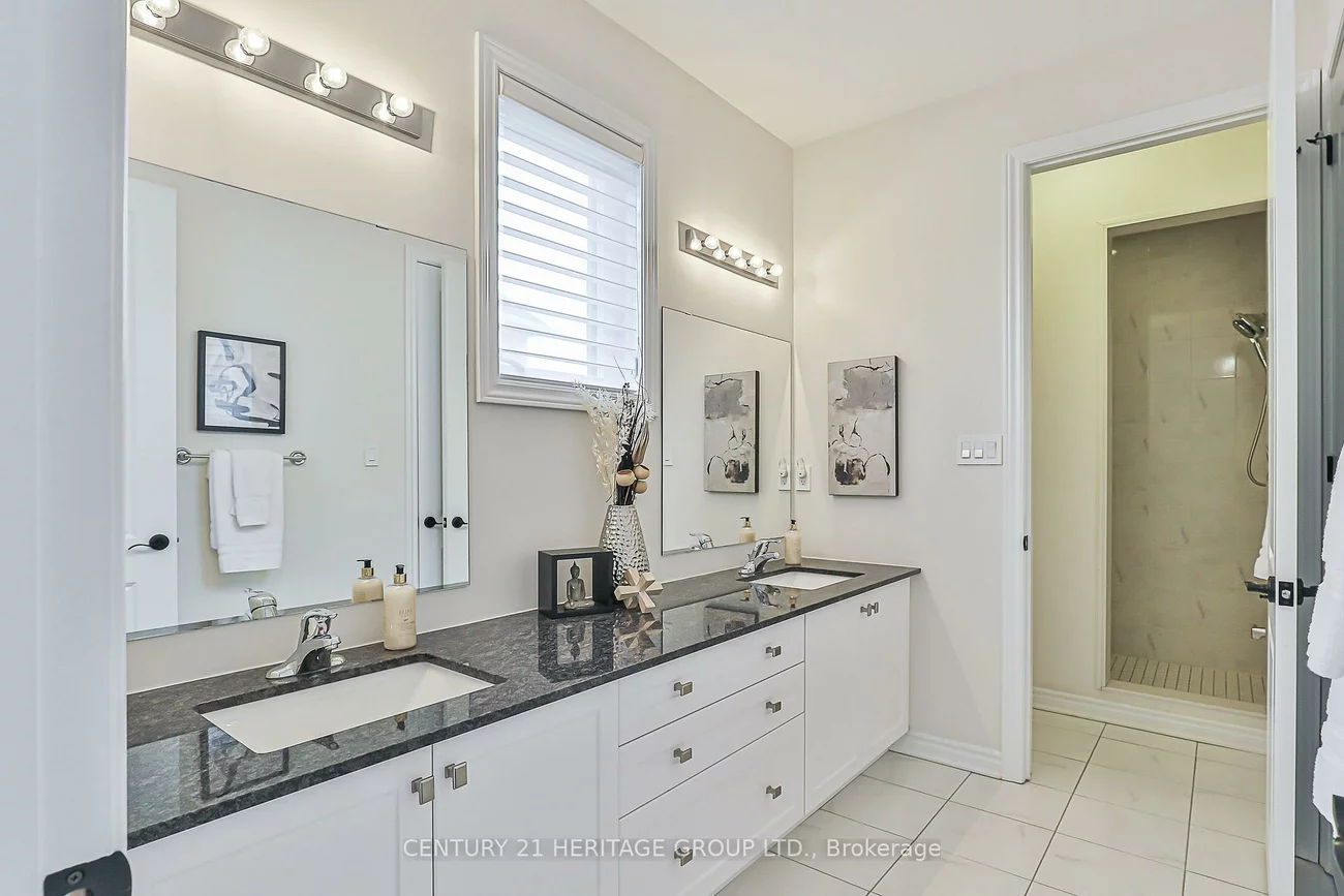 38, Whitebirch, Sharon, East Gwillimbury