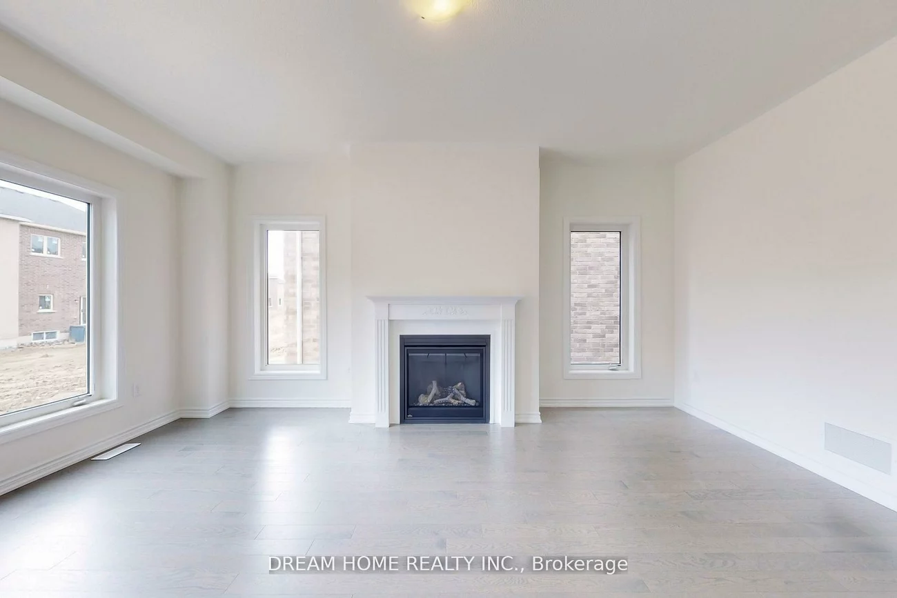 7, Charles White, Sharon, East Gwillimbury