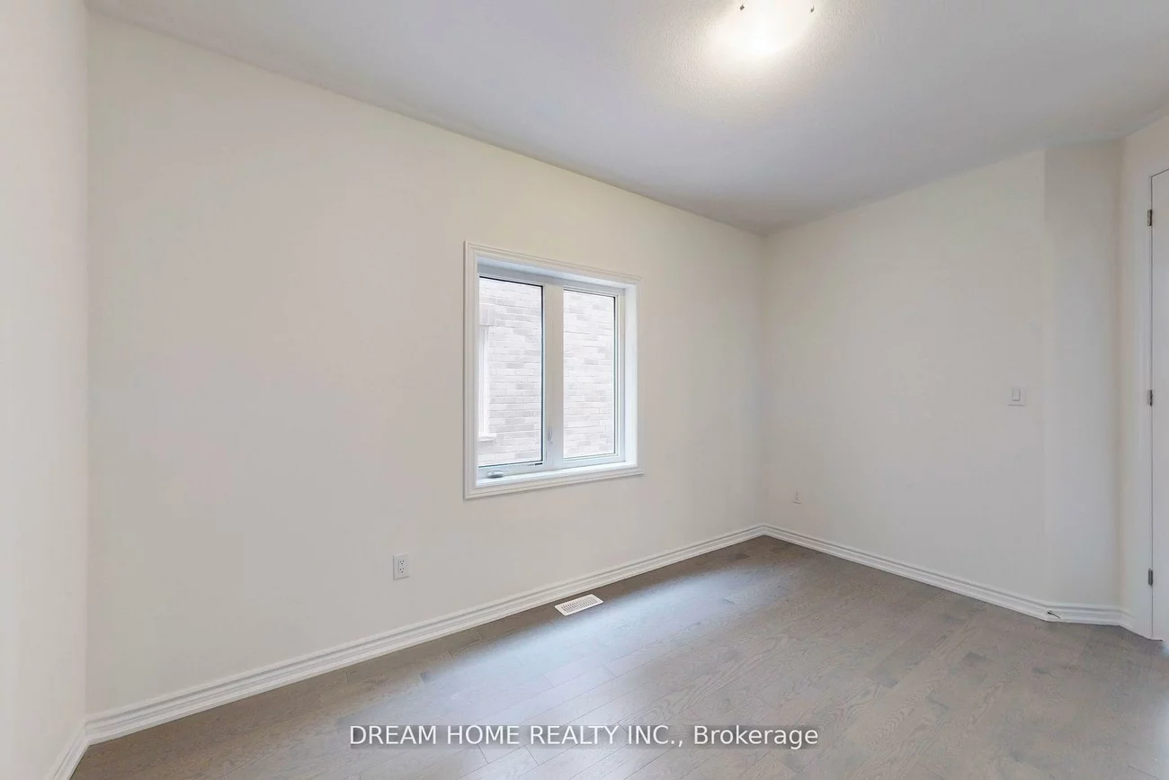 7, Charles White, Sharon, East Gwillimbury