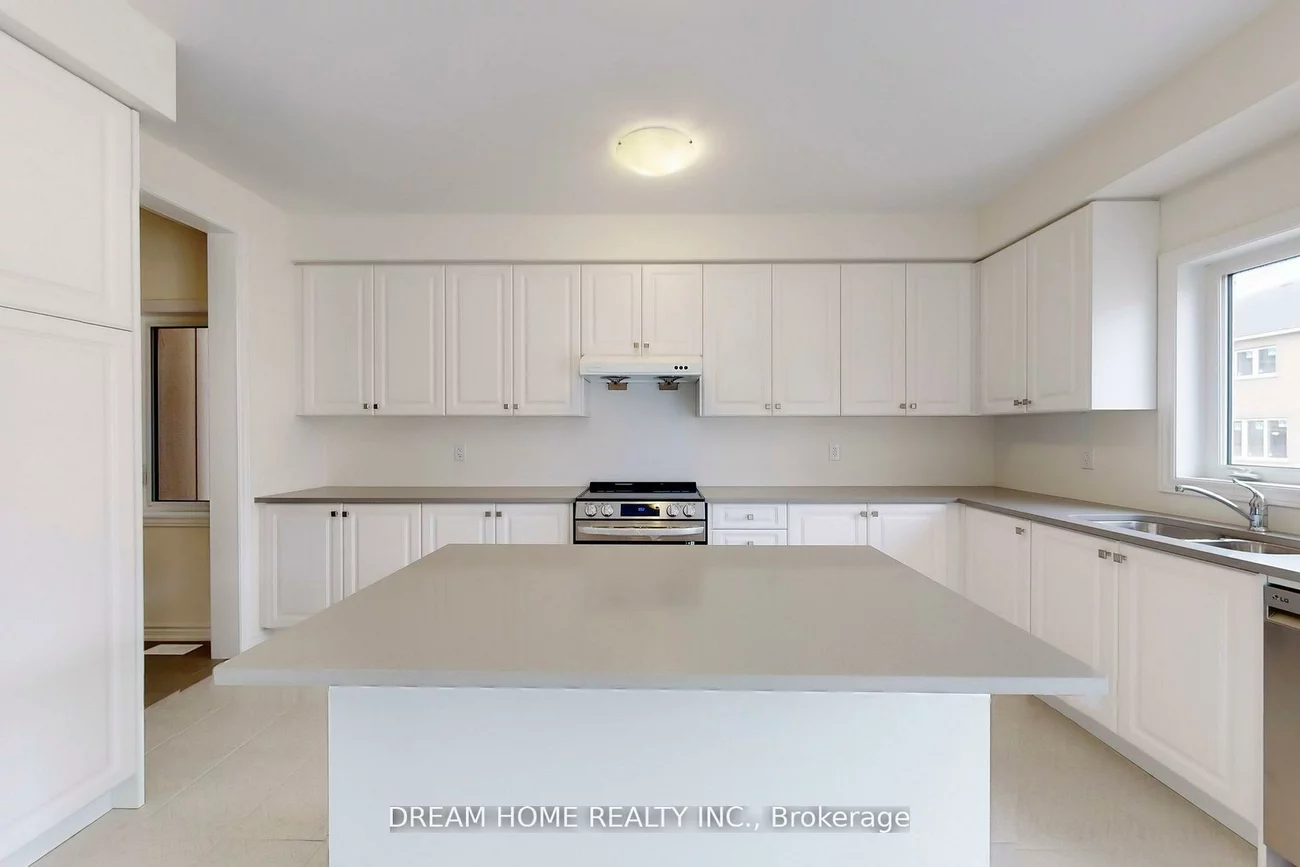 7, Charles White, Sharon, East Gwillimbury