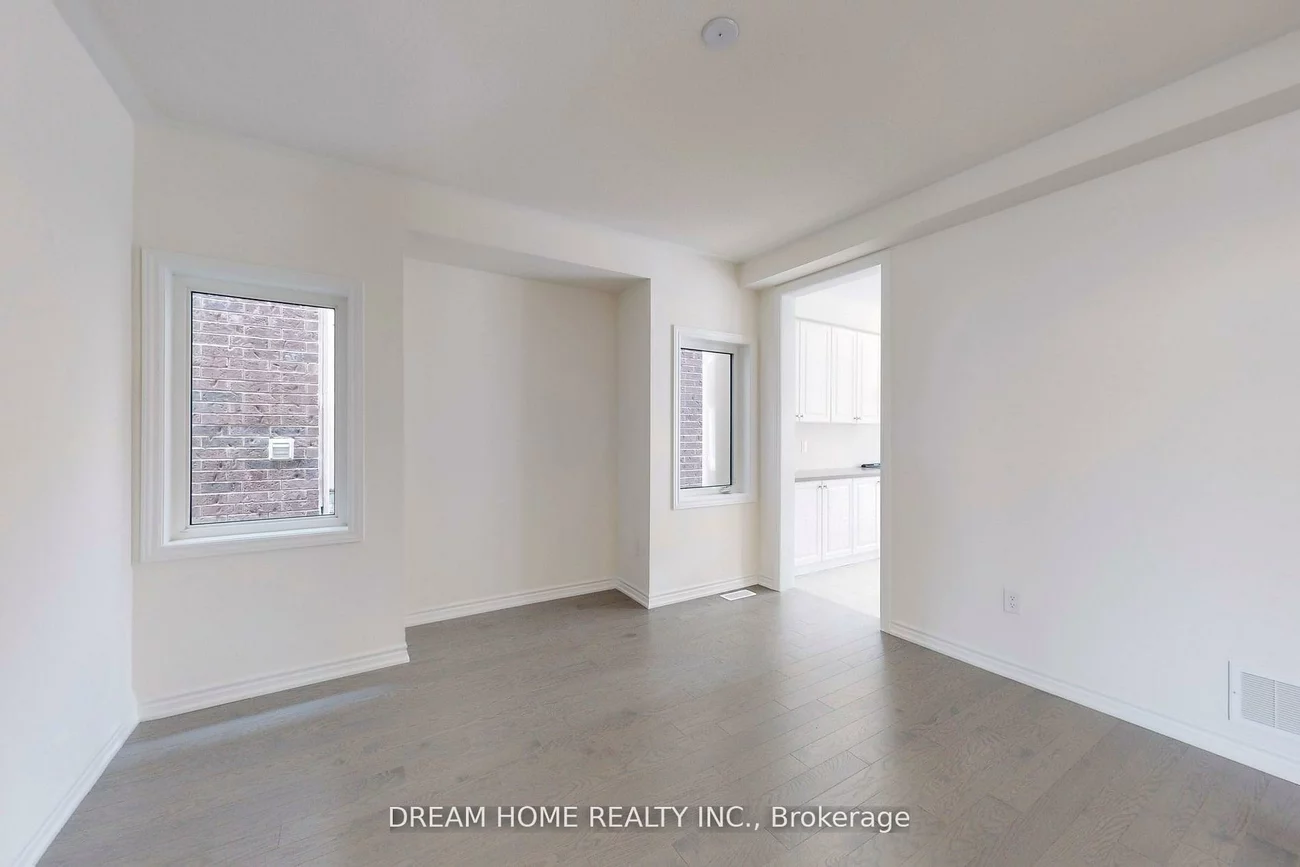 7, Charles White, Sharon, East Gwillimbury