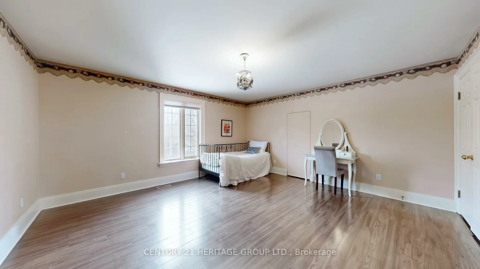 21455, Warden, Rural East Gwillimbury, East Gwillimbury