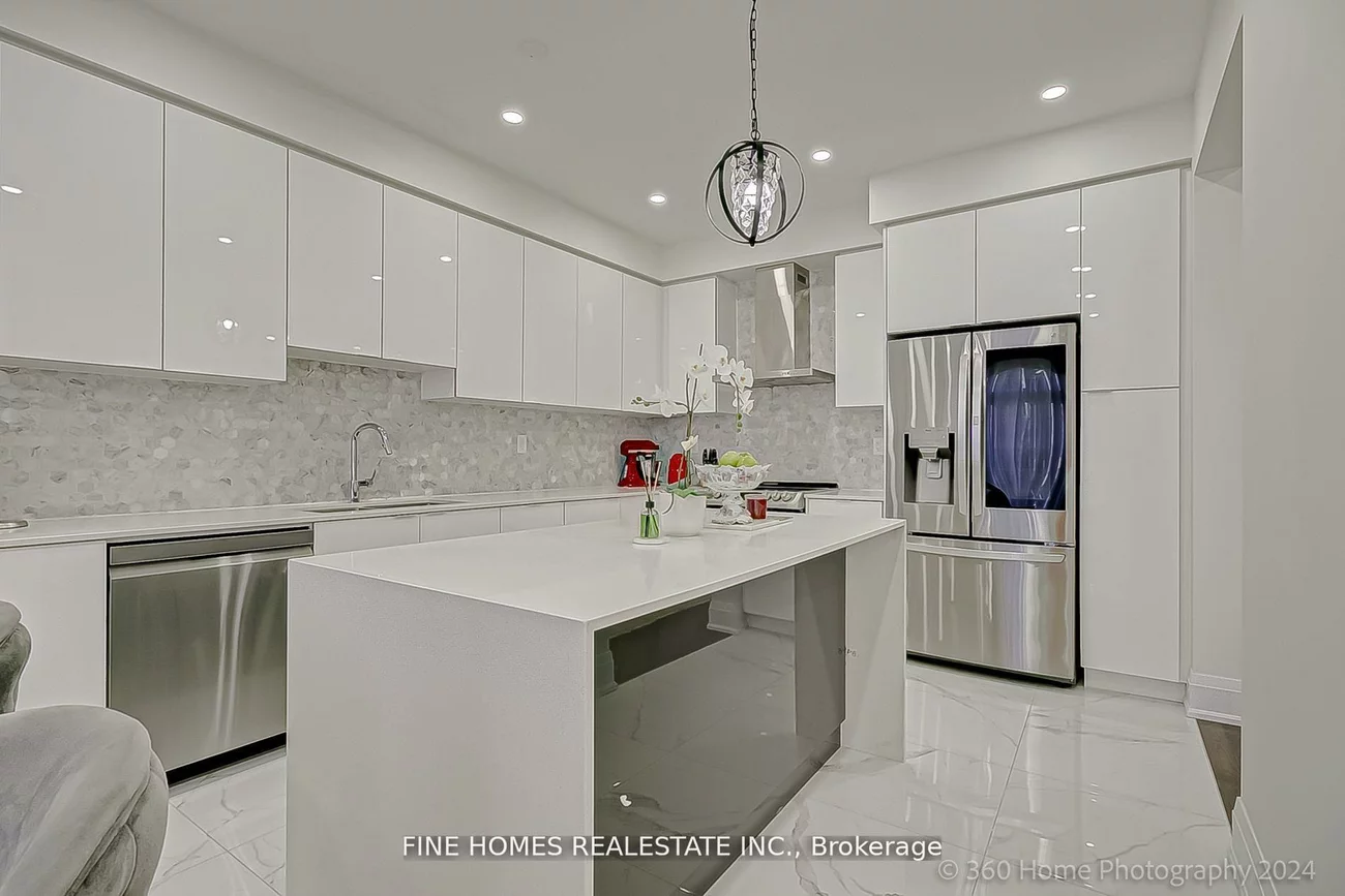 39, Tesla, Holland Landing, East Gwillimbury