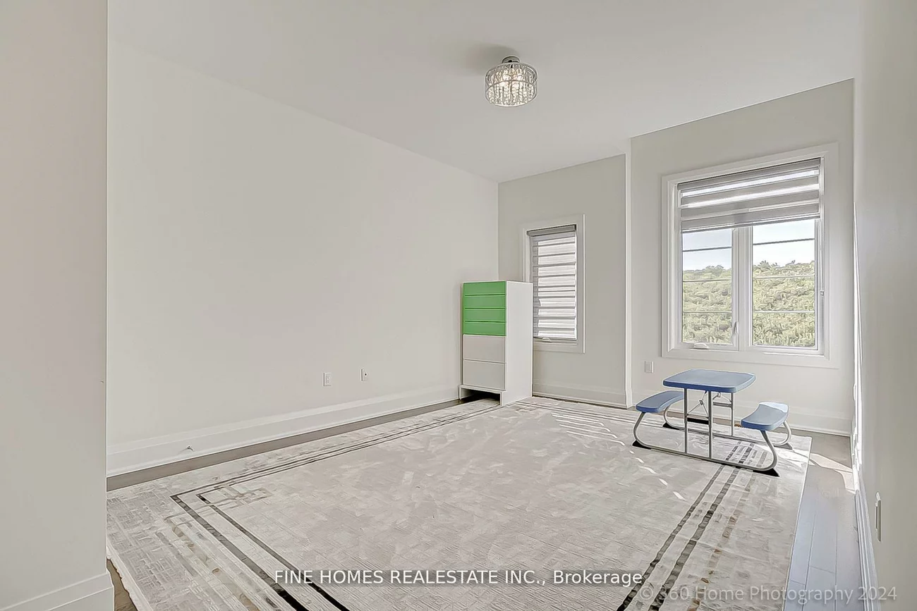 39, Tesla, Holland Landing, East Gwillimbury