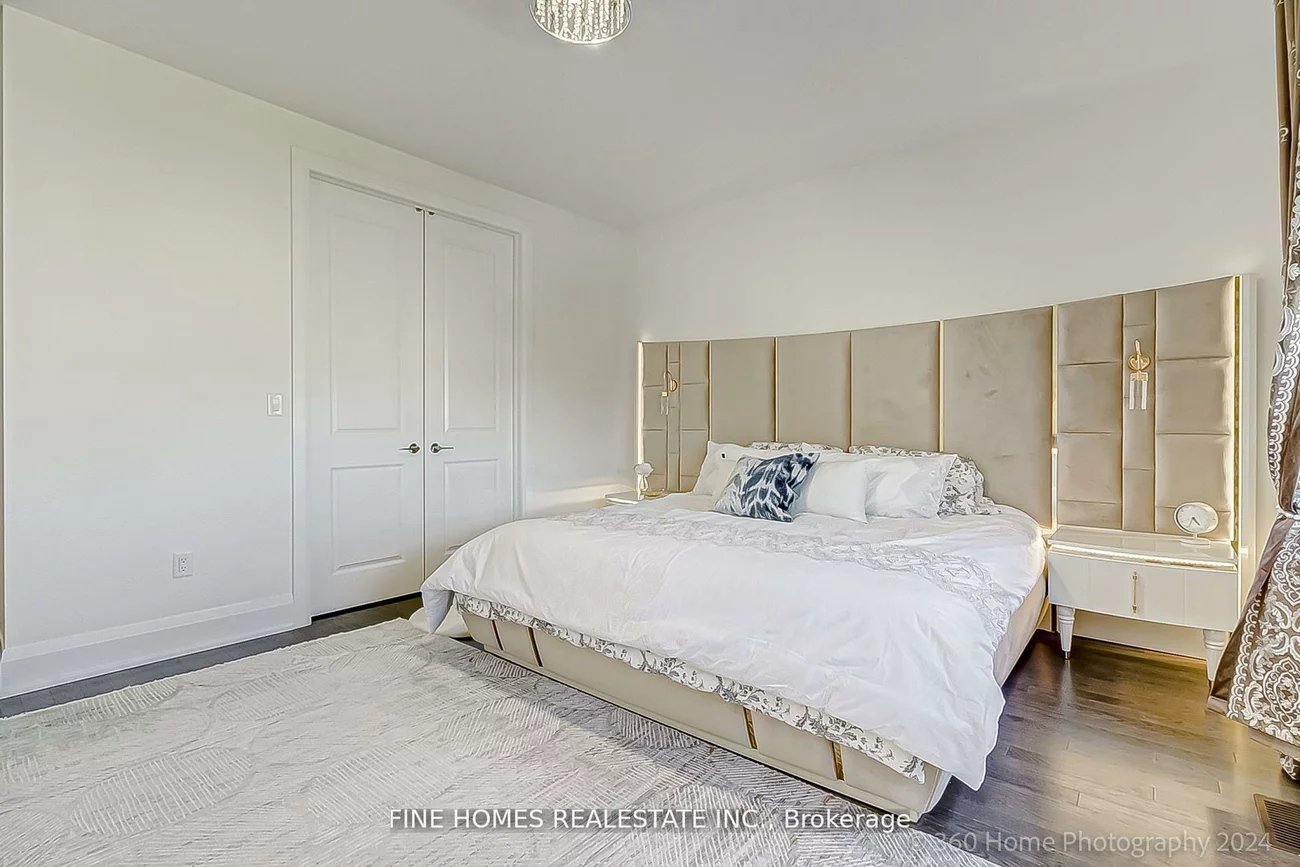 39, Tesla, Holland Landing, East Gwillimbury