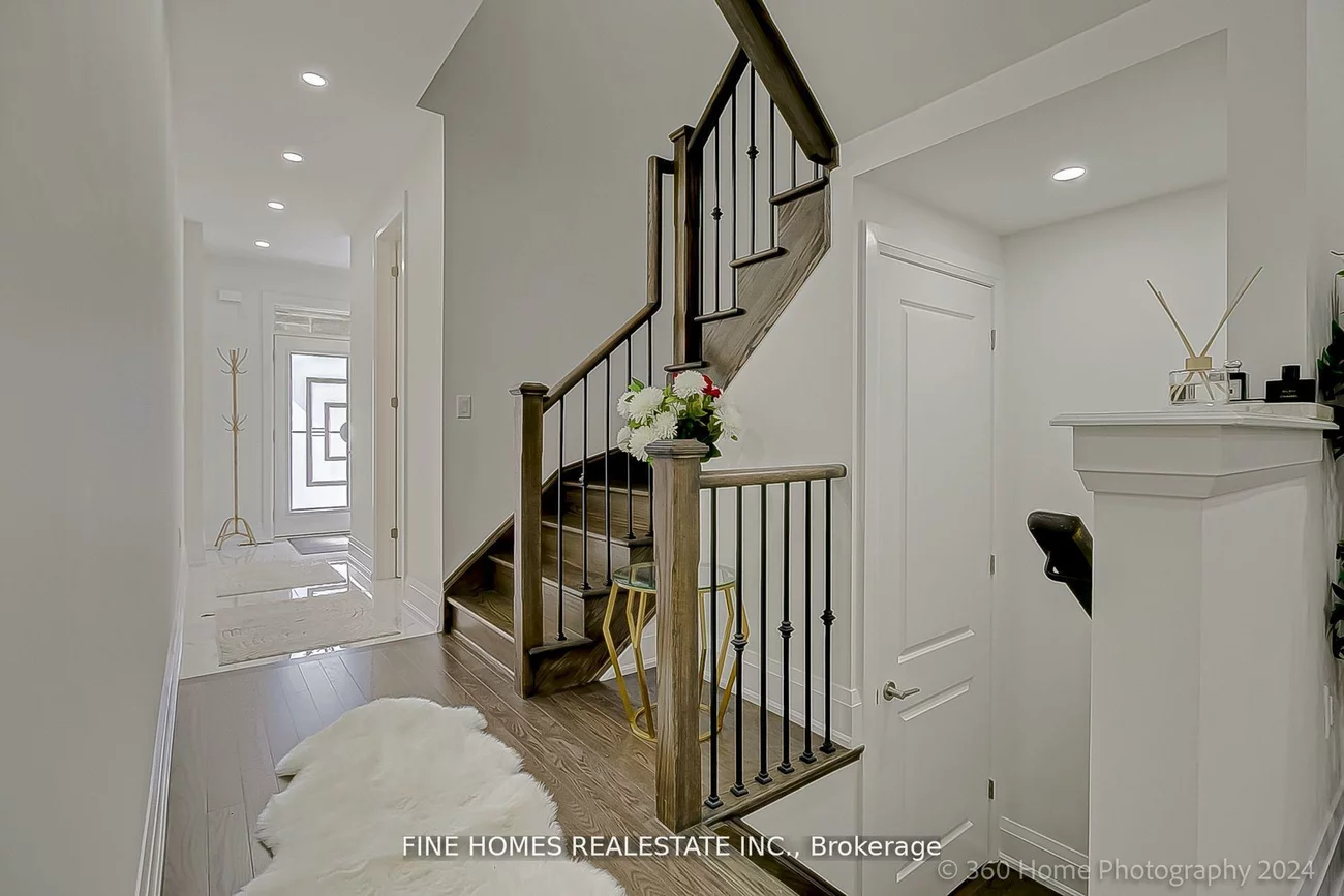 39, Tesla, Holland Landing, East Gwillimbury