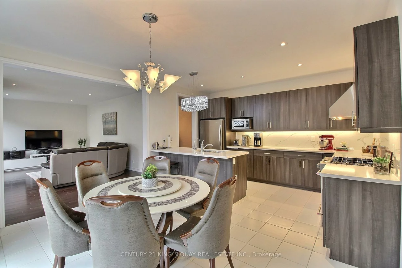 45, Chessington, Queensville, East Gwillimbury