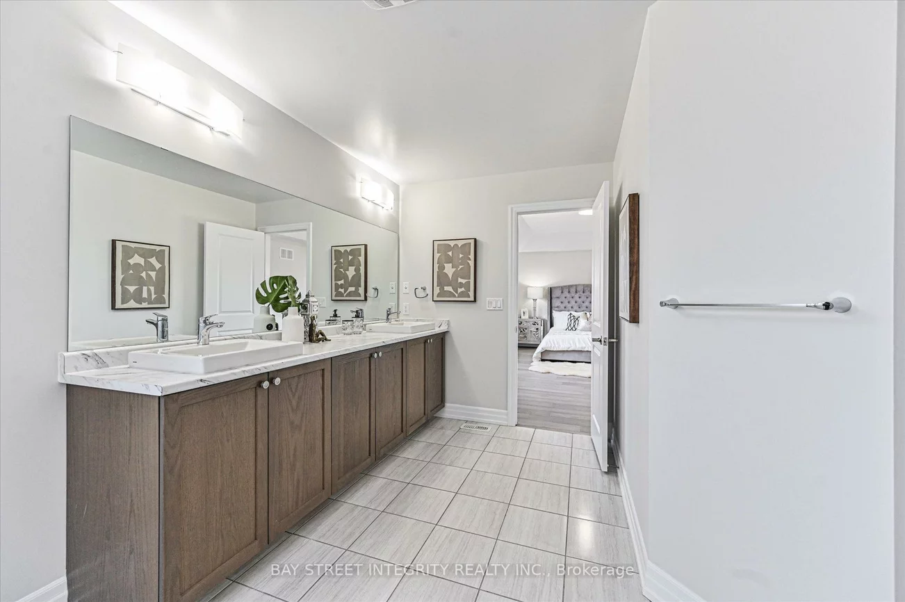 6, Red Rose, Holland Landing, East Gwillimbury