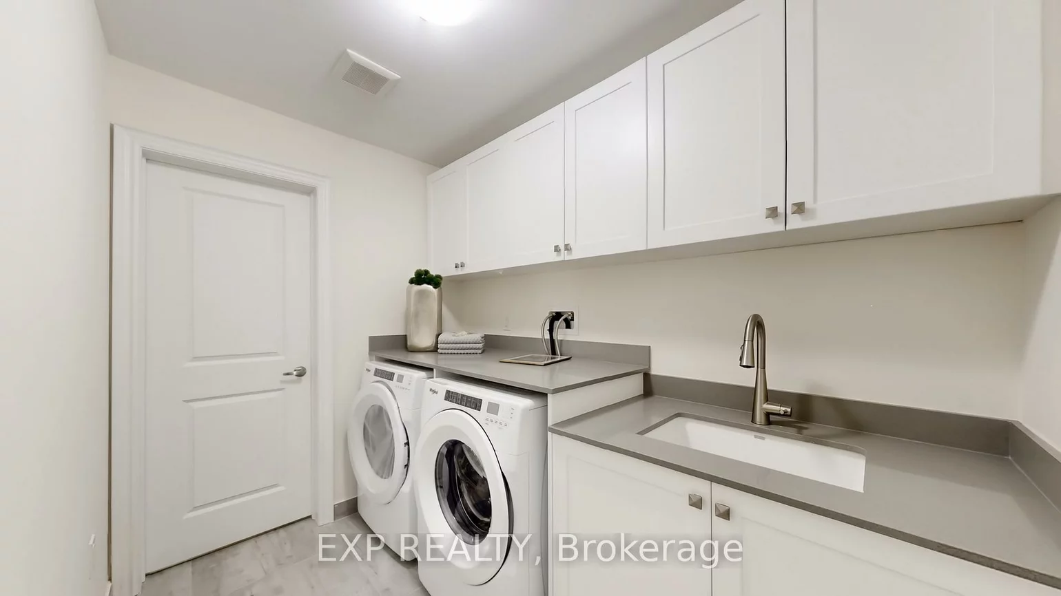 21, Fair Winds, Holland Landing, East Gwillimbury