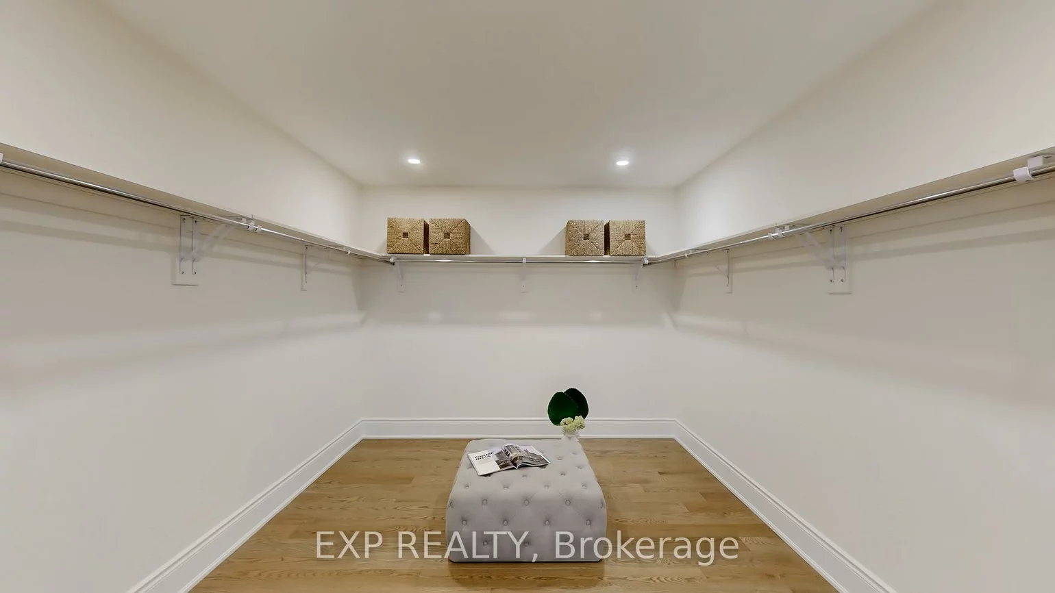 21, Fair Winds, Holland Landing, East Gwillimbury