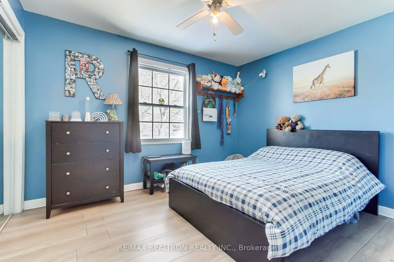 4881, Mount Albert, Mt Albert, East Gwillimbury