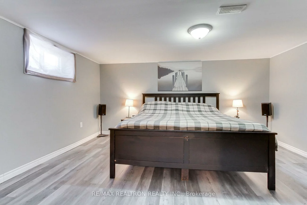 4881, Mount Albert, Mt Albert, East Gwillimbury