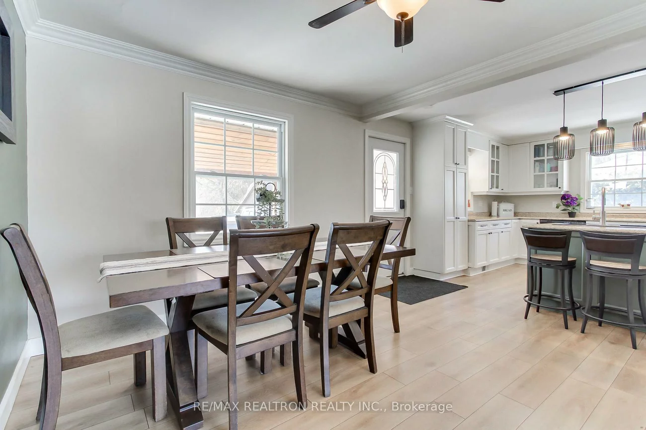 4881, Mount Albert, Mt Albert, East Gwillimbury