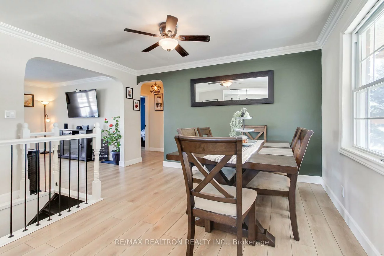 4881, Mount Albert, Mt Albert, East Gwillimbury