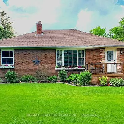 4881, Mount Albert, Mt Albert, East Gwillimbury