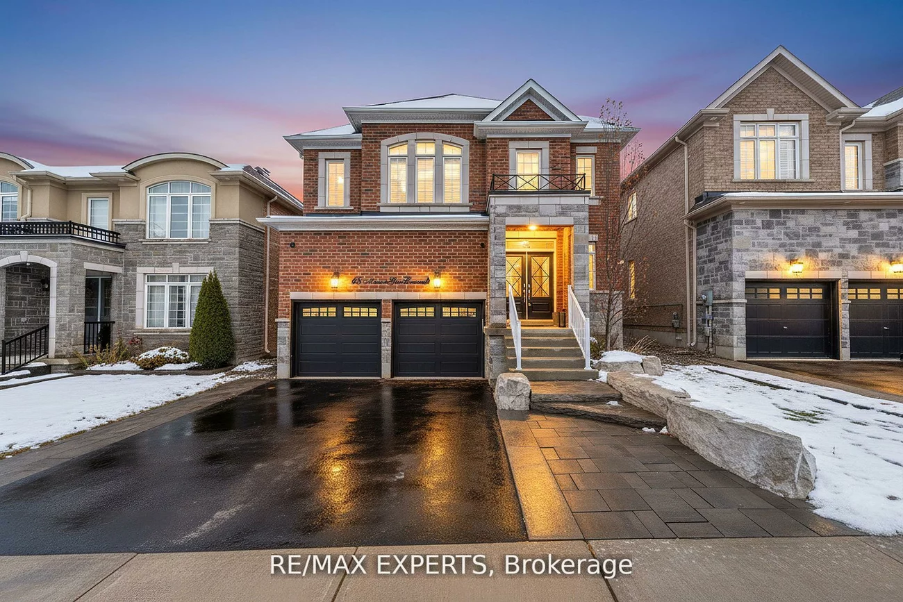 48, Manor Glen, Mt Albert, East Gwillimbury