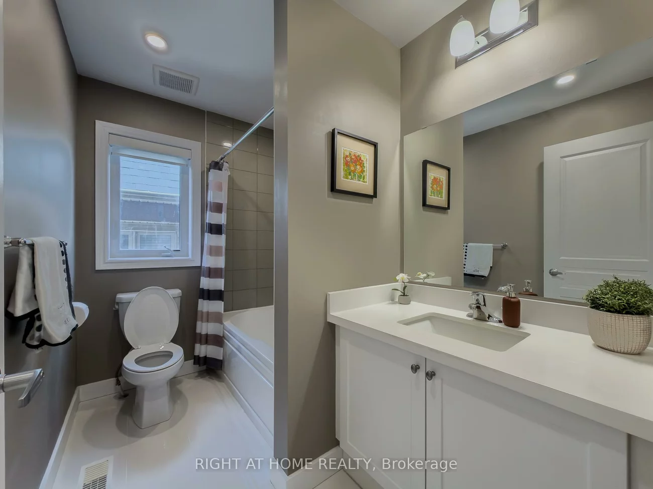 77, Leaden Hall, Queensville, East Gwillimbury