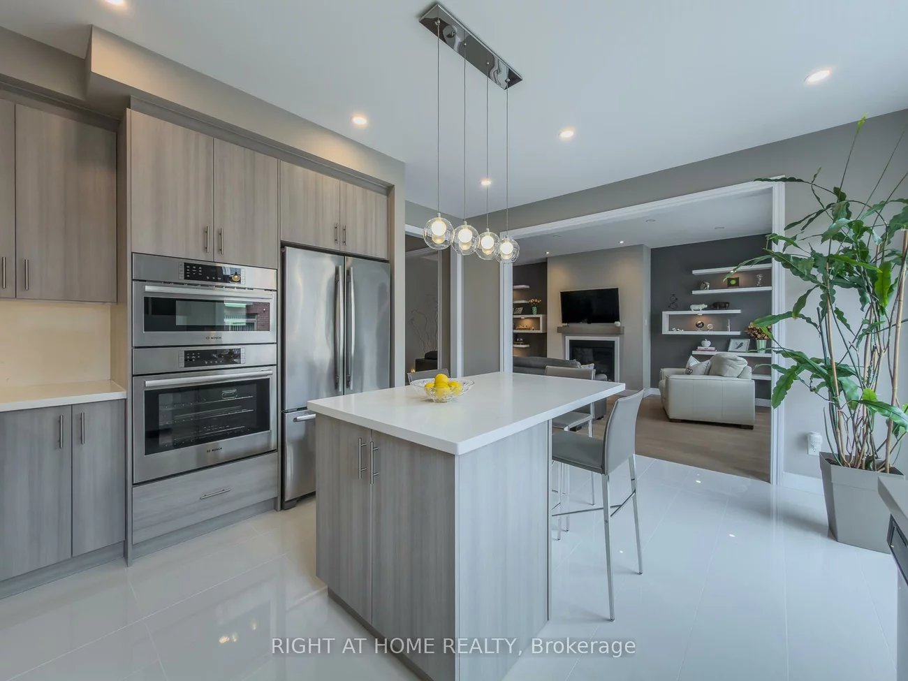 77, Leaden Hall, Queensville, East Gwillimbury