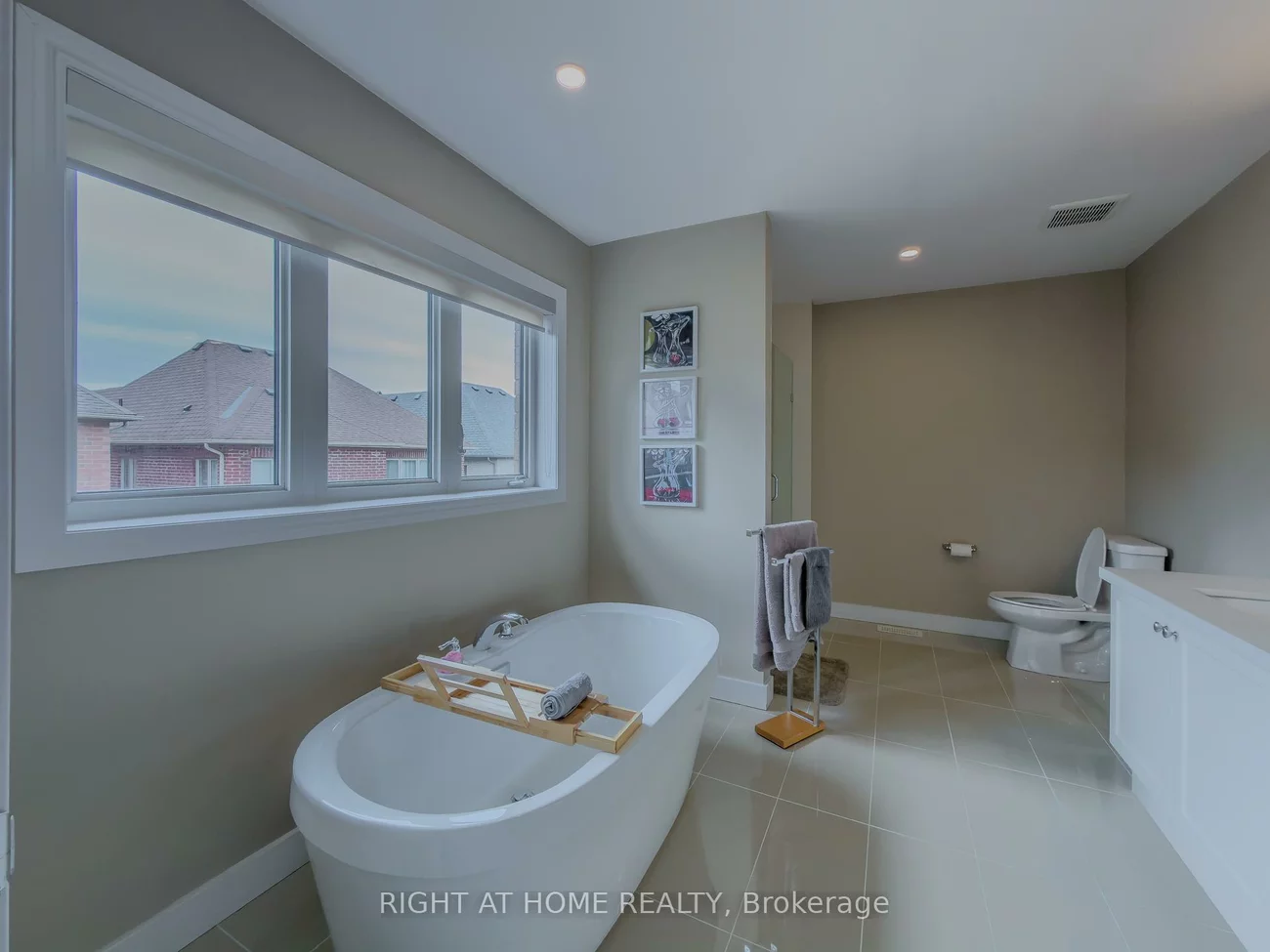 77, Leaden Hall, Queensville, East Gwillimbury