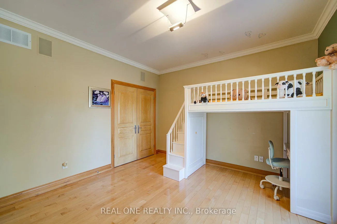 24, Maplehyrn, Sharon, East Gwillimbury