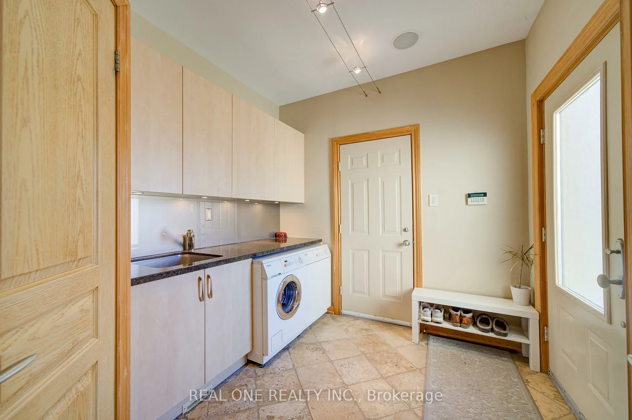 24, Maplehyrn, Sharon, East Gwillimbury