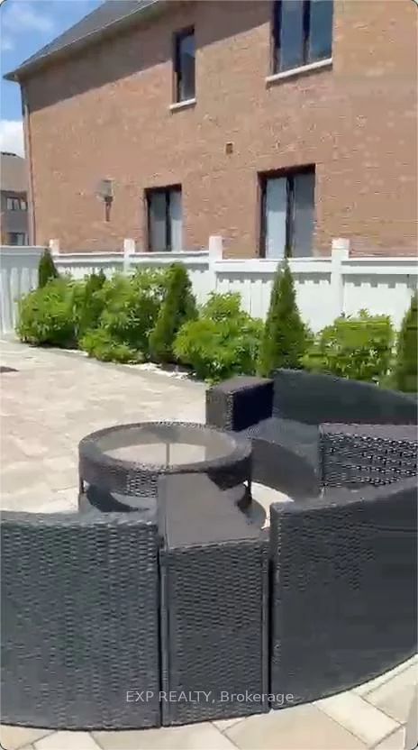 2, Tesla, Holland Landing, East Gwillimbury