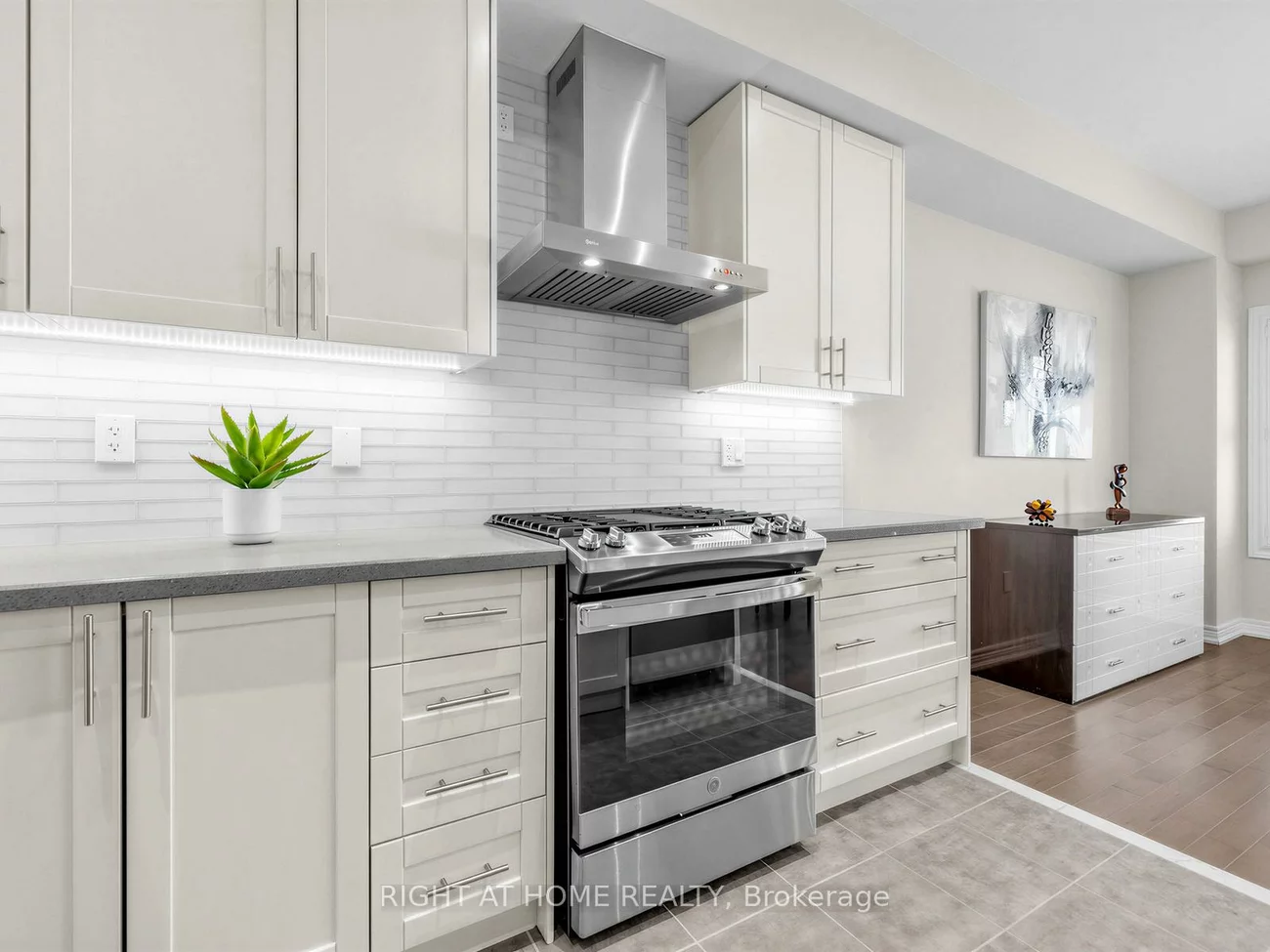 5, Zenyatta, Holland Landing, East Gwillimbury