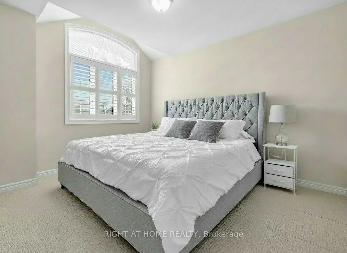 5, Zenyatta, Holland Landing, East Gwillimbury