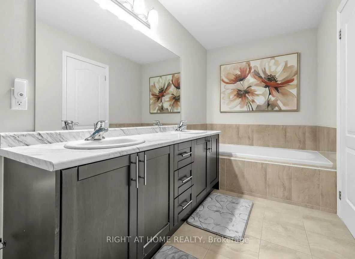 5, Zenyatta, Holland Landing, East Gwillimbury