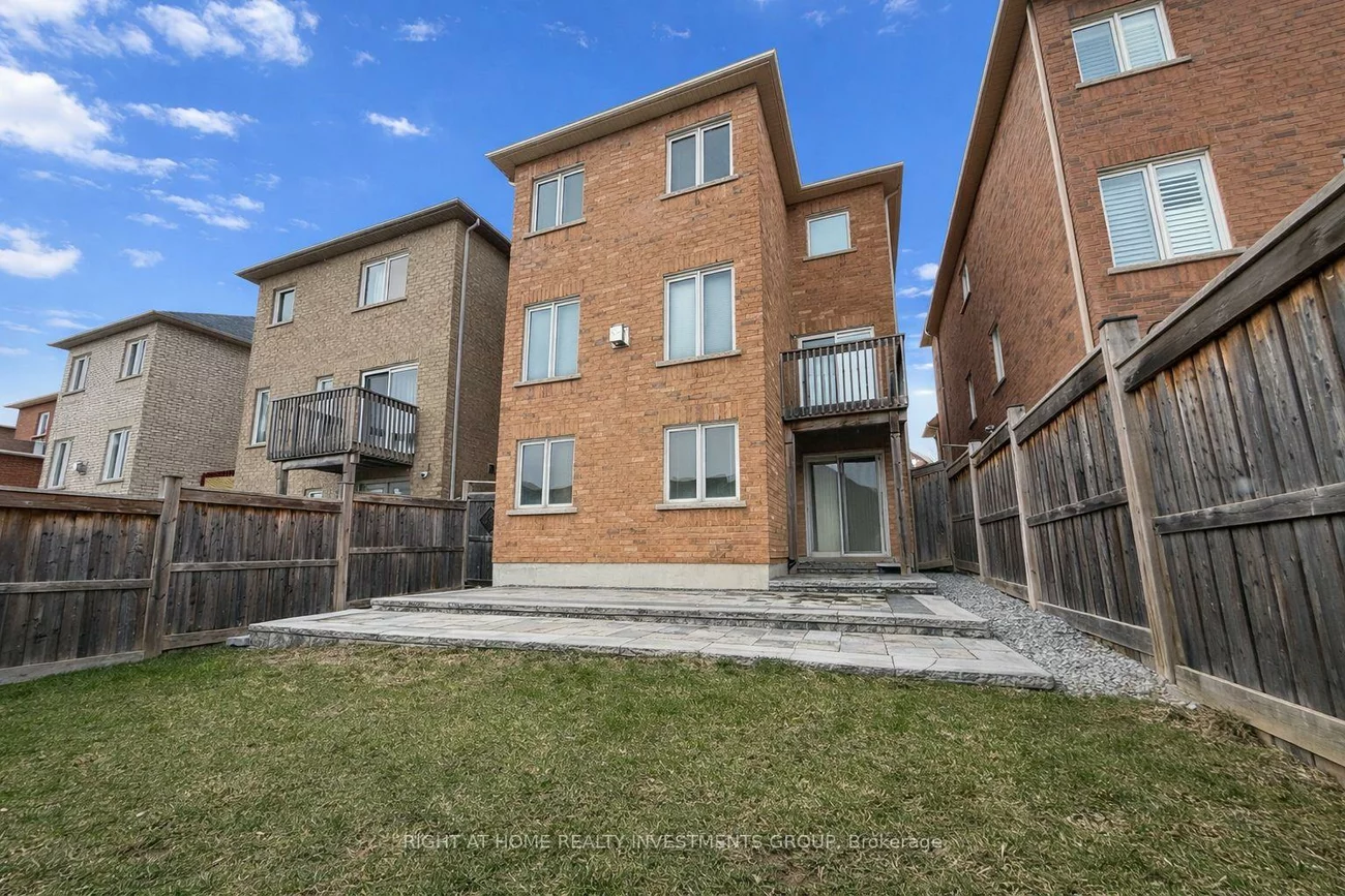 3, Herefordshire, Rural East Gwillimbury, East Gwillimbury