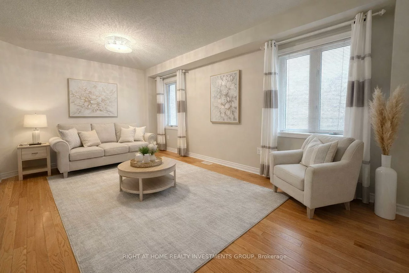 3, Herefordshire, Rural East Gwillimbury, East Gwillimbury