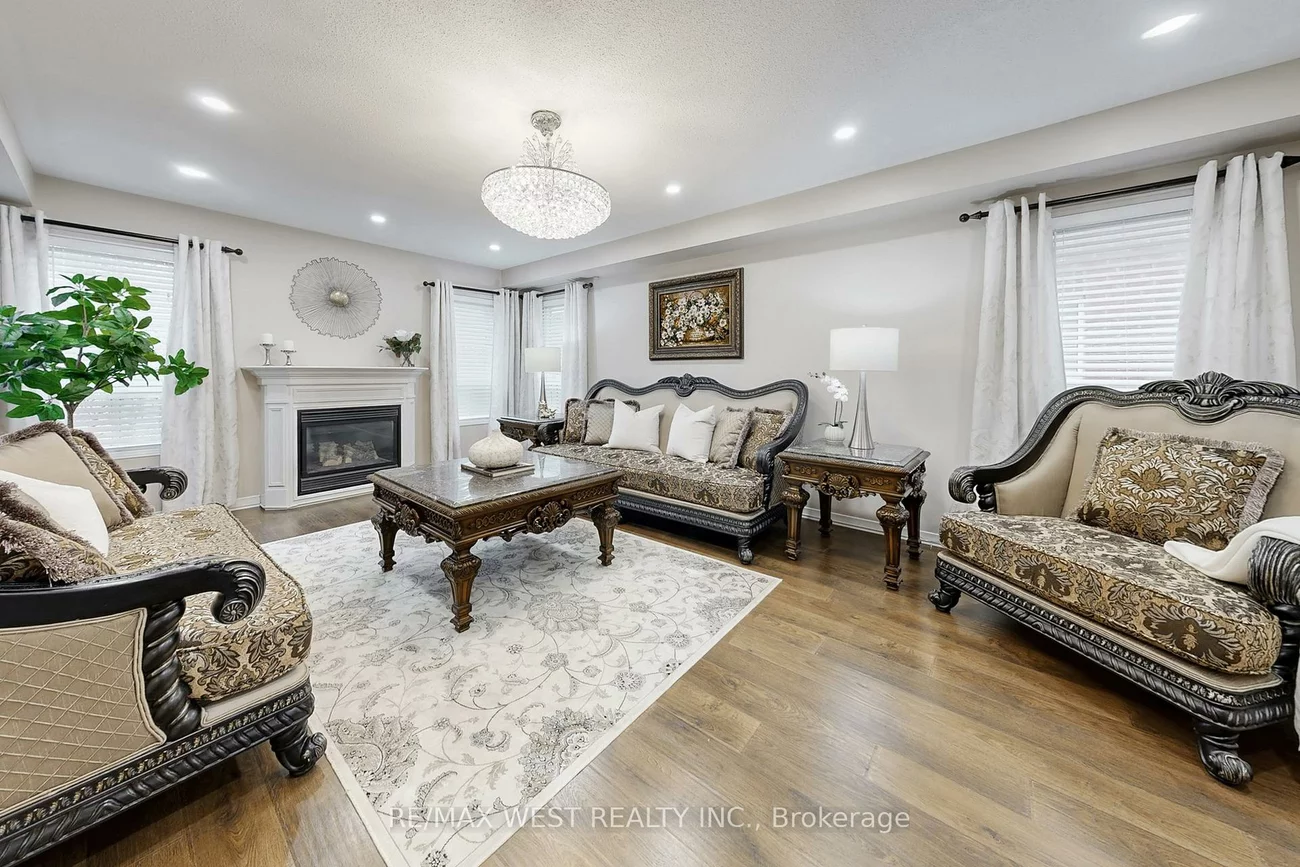 303, King, Mt Albert, East Gwillimbury